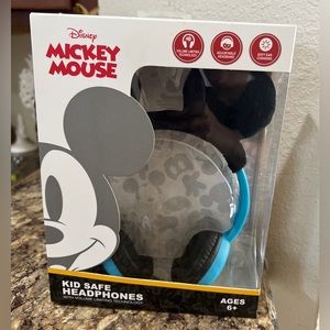 Disney Mickey Mouse Kid Safe Headphones With Ears And Volume Limiting Technology